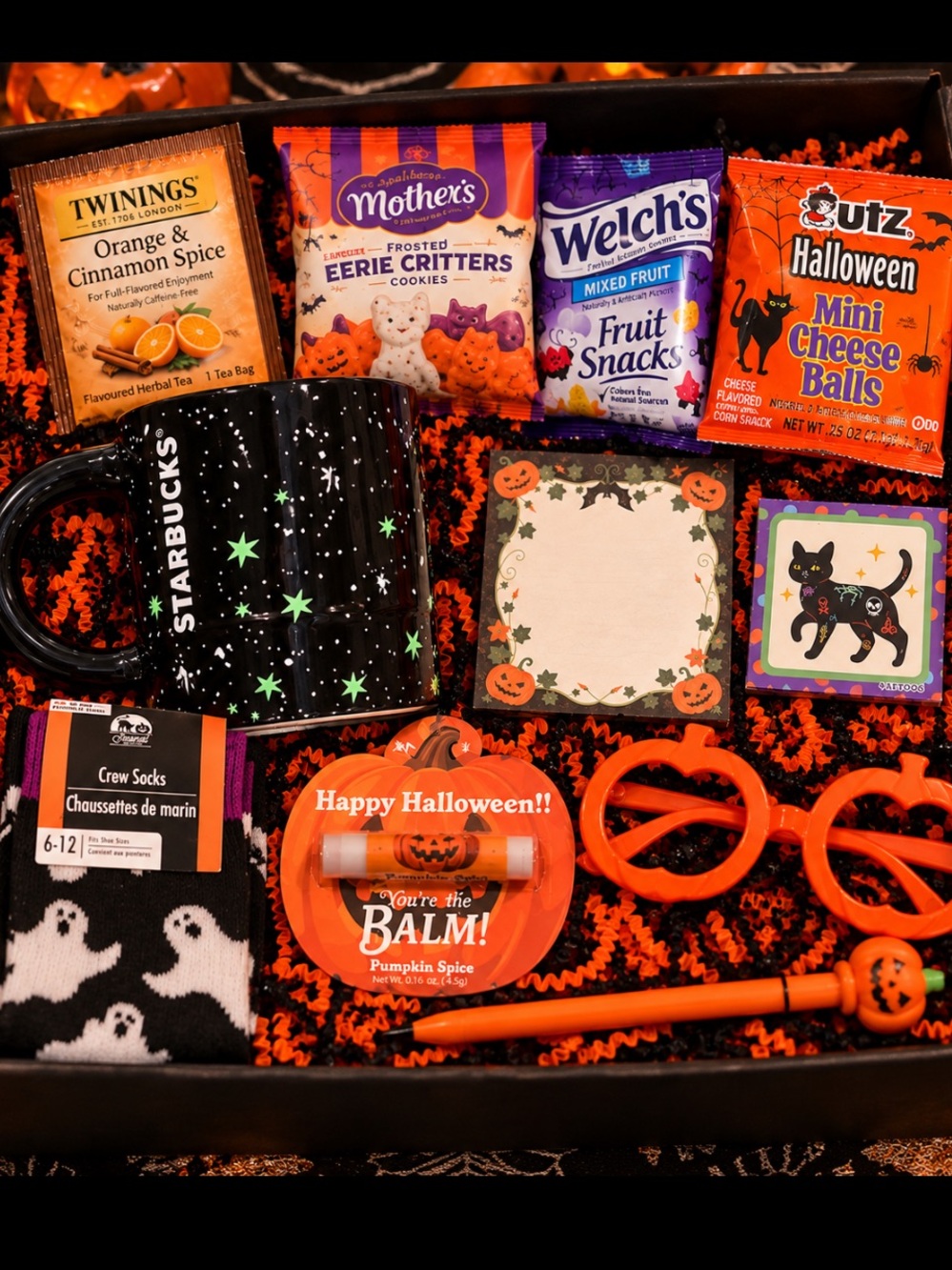 Halloween Boo Box
Starbucks Mug | Spooky Season Gift Box Self-Care
